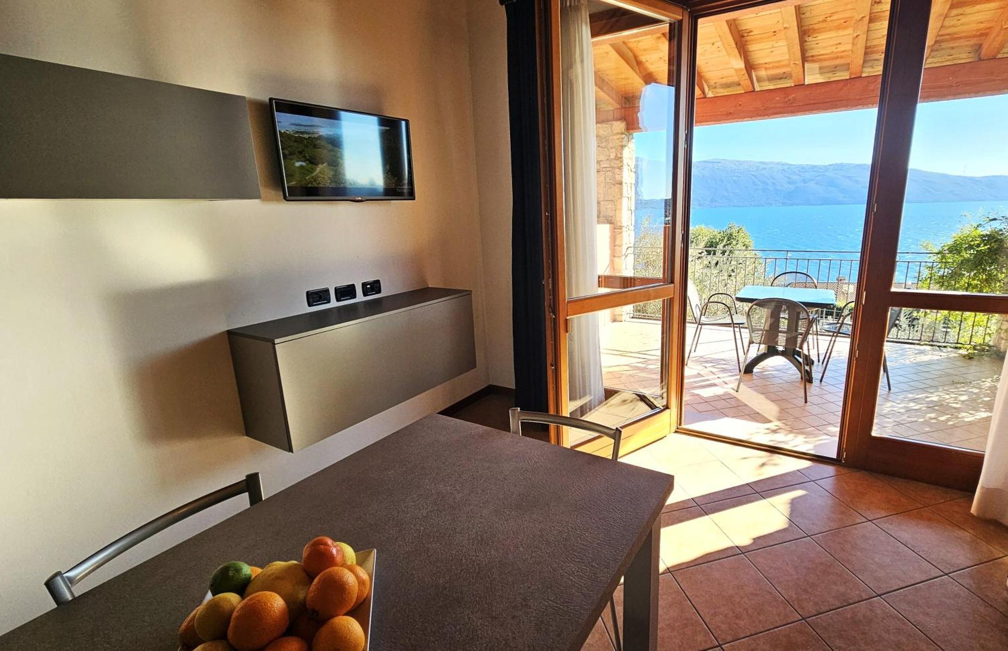 Borgo Dei Limoni Aparthotel Gargnano