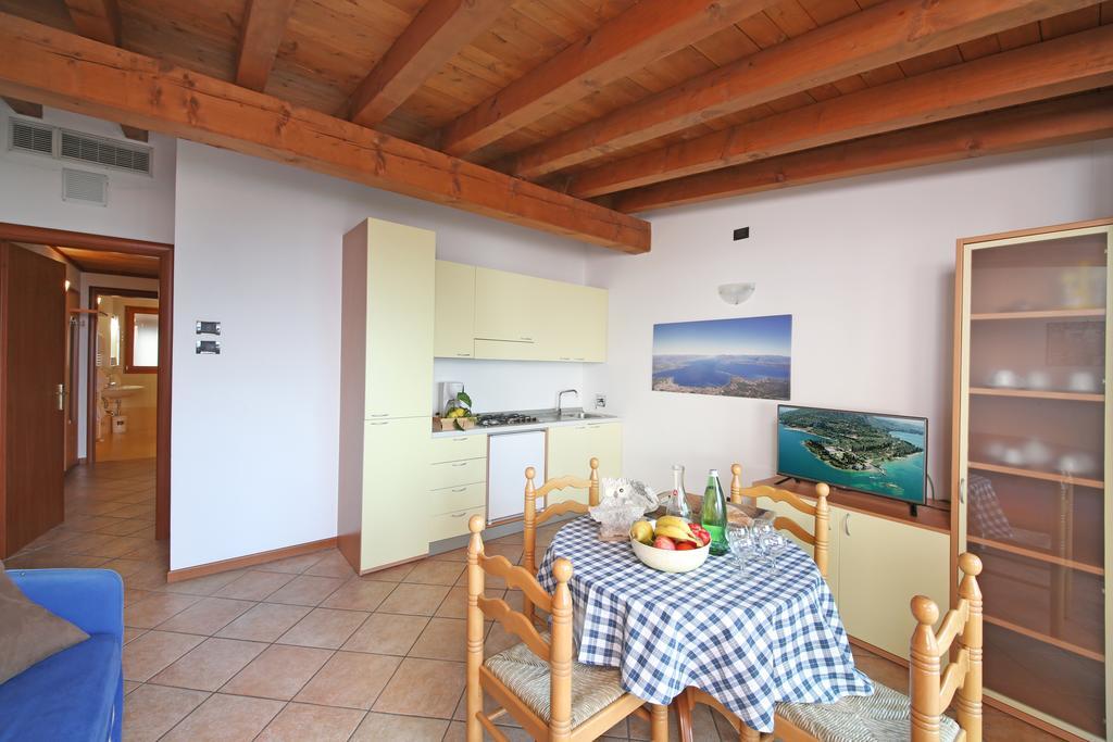 Borgo Dei Limoni Aparthotel Gargnano