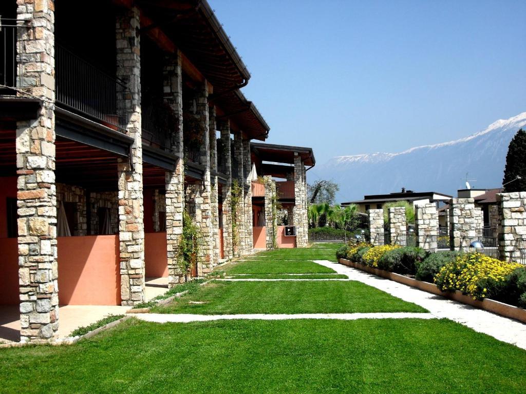 Borgo Dei Limoni 3* Gargnano